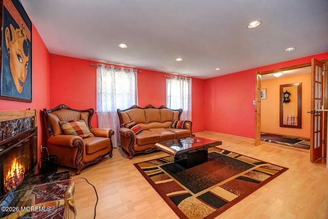 4 Fletcher Drive, Morganville, NJ 07751