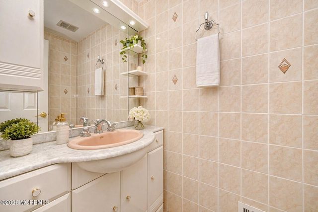 4 Fletcher Drive, Morganville, NJ 07751