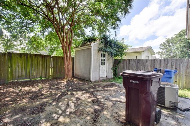 2005 Lockard AVE, Chesapeake, VA 23320