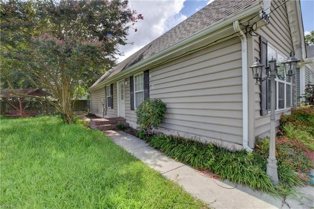 2005 Lockard AVE, Chesapeake, VA 23320