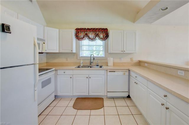 2005 Lockard AVE, Chesapeake, VA 23320