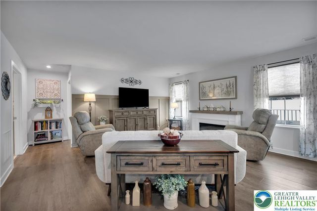 4210 Mimosa Lane, Whitehall Twp, PA 18052