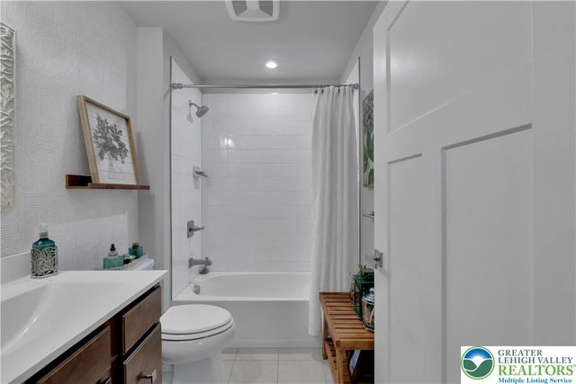 4210 Mimosa Lane, Whitehall Twp, PA 18052