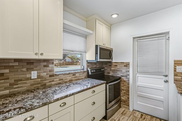 1811 Hickory Street, Melbourne, FL 32901