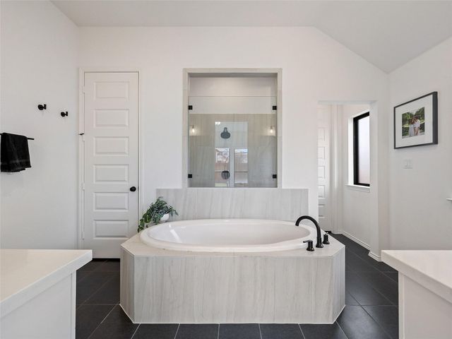 6825 Empresa DR, Austin, TX 78738