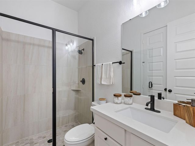 6825 Empresa DR, Austin, TX 78738