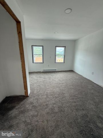 924-926 W SPRUCE ST, Coal Township, PA 17866