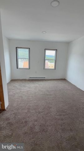 924-926 W SPRUCE ST, Coal Township, PA 17866