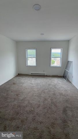 924-926 W SPRUCE ST, Coal Township, PA 17866