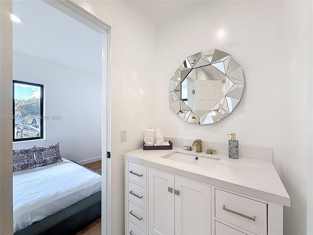 3521 SW 58th Ct, Miami, FL 33155