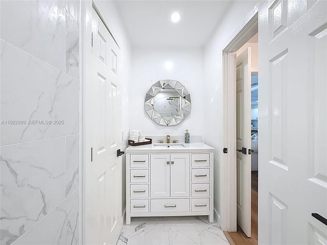 3521 SW 58th Ct, Miami, FL 33155