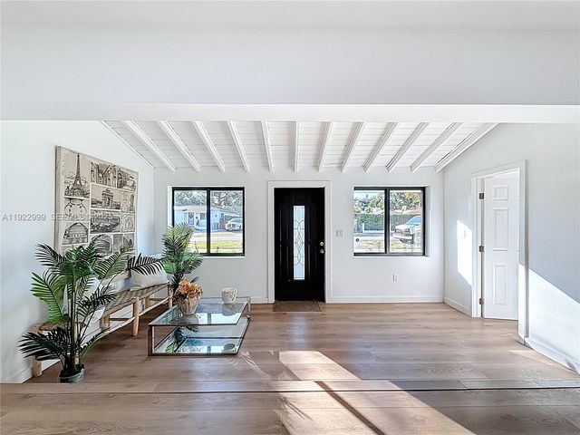 3521 SW 58th Ct, Miami, FL 33155