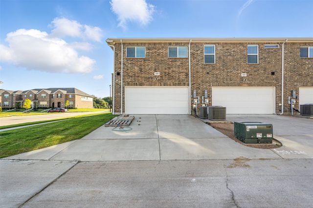 3001 Percheron Drive, Mesquite, TX 75150