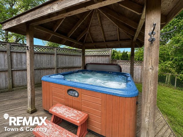 2516 Redwood Drive, Flint Twp, MI 48433