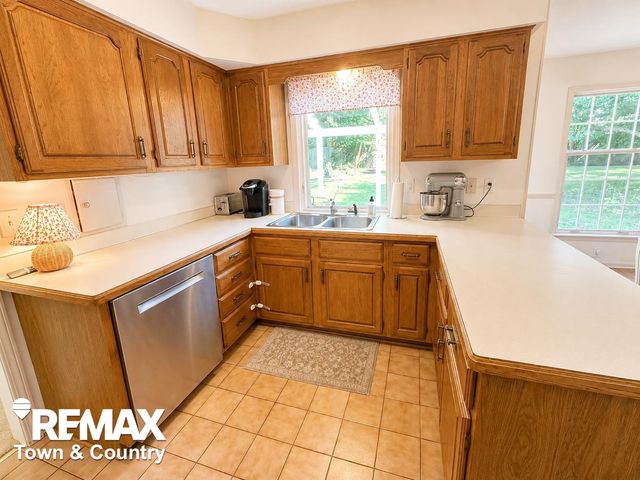 2516 Redwood Drive, Flint Twp, MI 48433