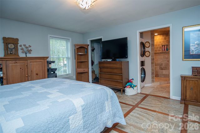 100 Woodlea Drive, Morganton, NC 28655