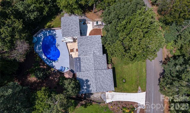 100 Woodlea Drive, Morganton, NC 28655