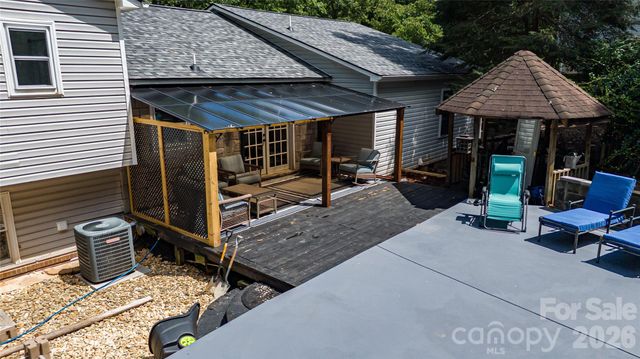 100 Woodlea Drive, Morganton, NC 28655