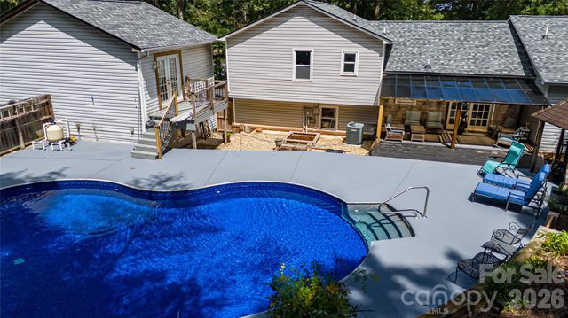 100 Woodlea Drive, Morganton, NC 28655
