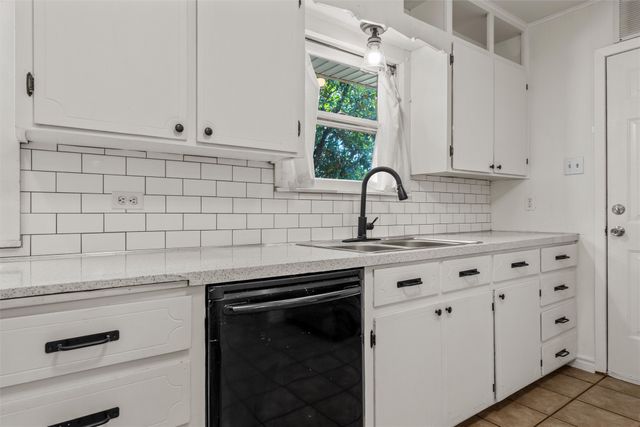 3223 Live Oak Avenue, Waco, TX 76708