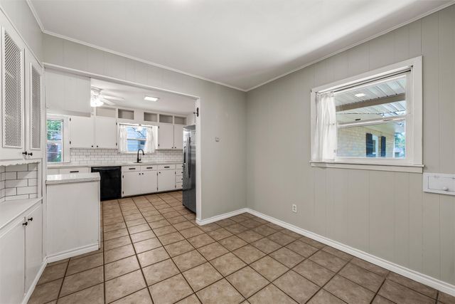 3223 Live Oak Avenue, Waco, TX 76708