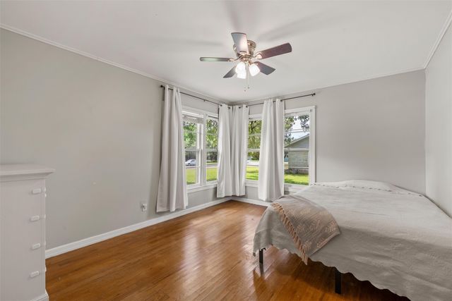 3223 Live Oak Avenue, Waco, TX 76708