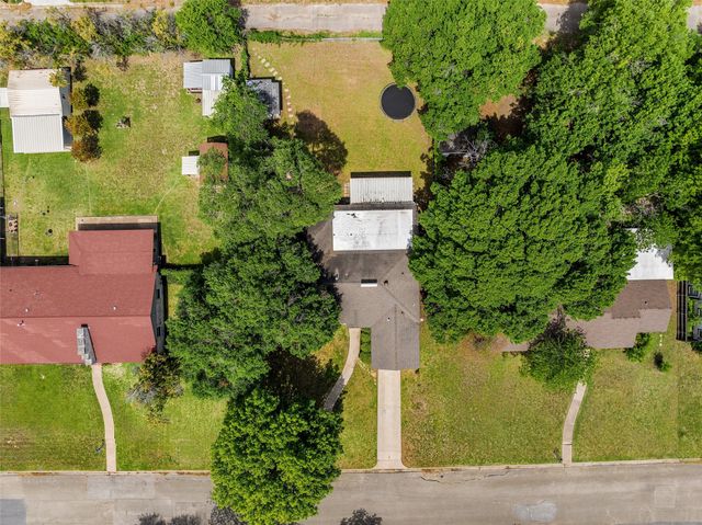 3223 Live Oak Avenue, Waco, TX 76708