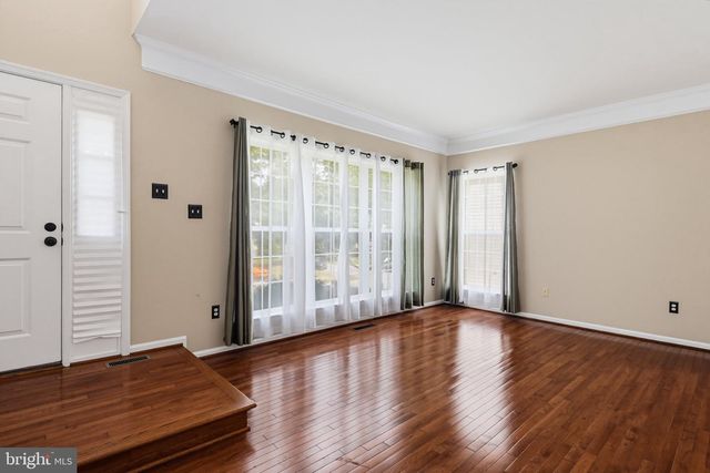 4 SUMMIT RIDGE CT, Germantown, MD 20874