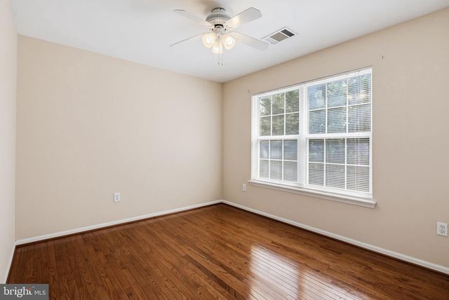 4 SUMMIT RIDGE CT, Germantown, MD 20874