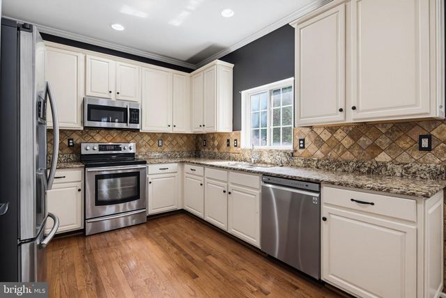 4 SUMMIT RIDGE CT, Germantown, MD 20874