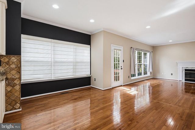4 SUMMIT RIDGE CT, Germantown, MD 20874
