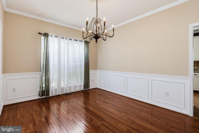 4 SUMMIT RIDGE CT, Germantown, MD 20874