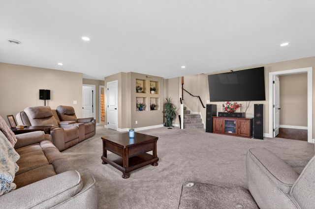 1565 Brandt Drive NE, Byron, MN 55920