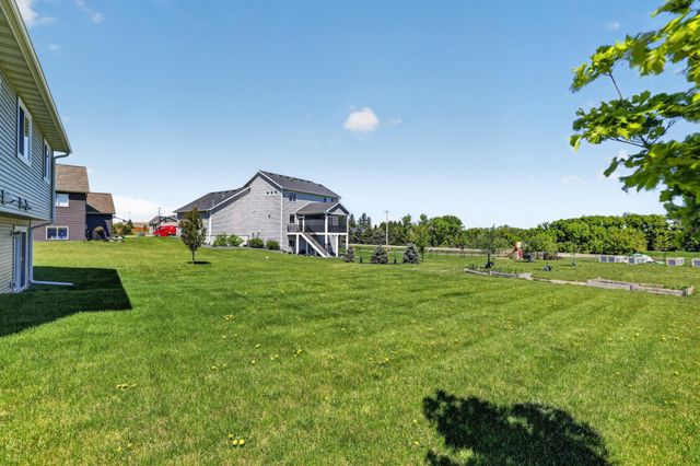 1565 Brandt Drive NE, Byron, MN 55920