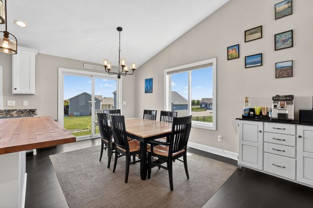 1565 Brandt Drive NE, Byron, MN 55920