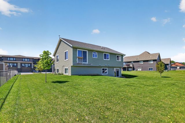 1565 Brandt Drive NE, Byron, MN 55920