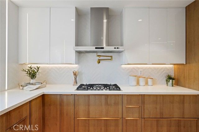 24118 Highlander, West Hills (los Angeles), CA 91307