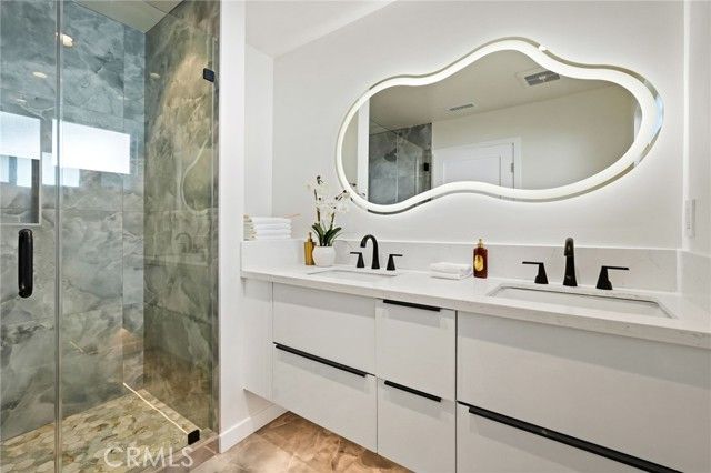 24118 Highlander, West Hills (los Angeles), CA 91307