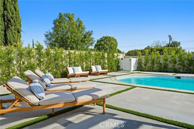 24118 Highlander, West Hills (los Angeles), CA 91307