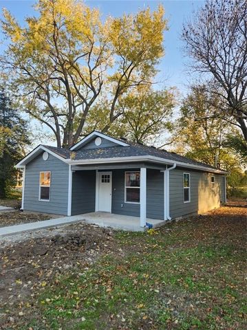306 E Adams Street, Pittsburg, KS 66762