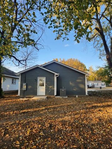 306 E Adams Street, Pittsburg, KS 66762