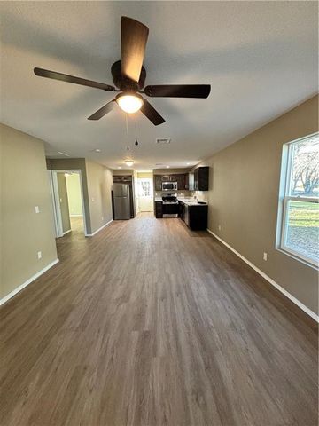 306 E Adams Street, Pittsburg, KS 66762