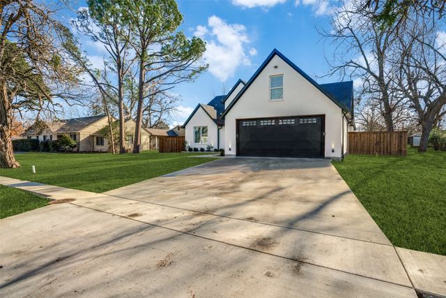 317 E Liberty Street, Pilot Point, TX 76258