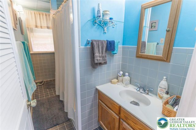 1207 Maple Street, Bethlehem City, PA 18018