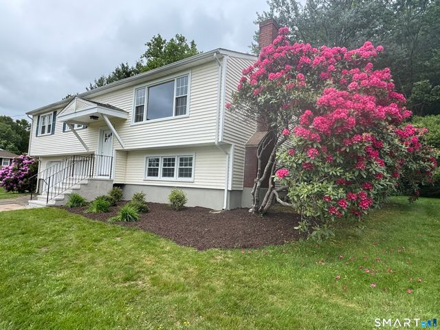 210 Cloudland Road, North Haven, CT 06473