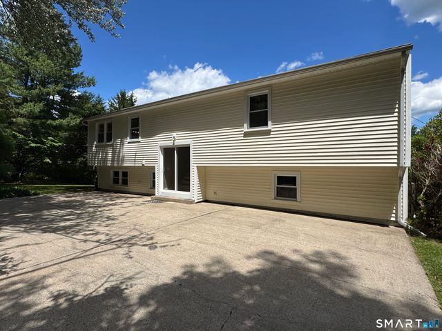 210 Cloudland Road, North Haven, CT 06473