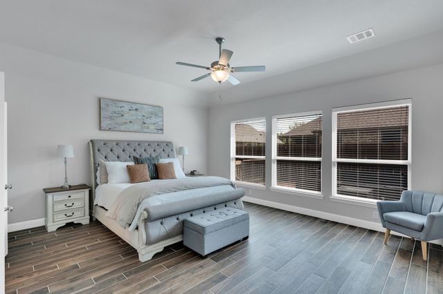 244 Dakota Drive, Waxahachie, TX 75167