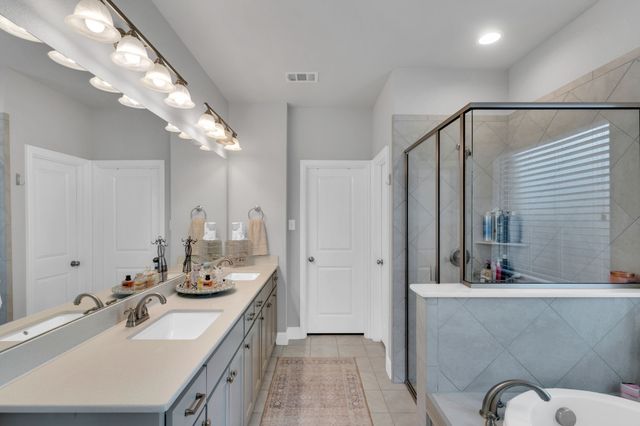 244 Dakota Drive, Waxahachie, TX 75167