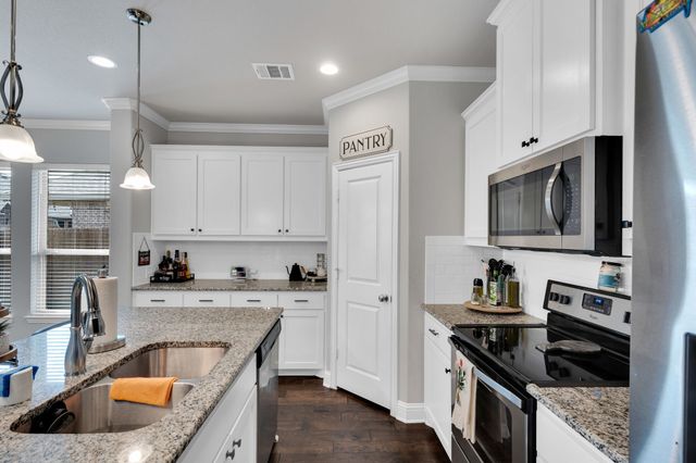 244 Dakota Drive, Waxahachie, TX 75167