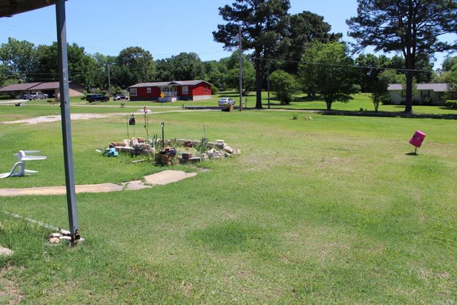 2706 Abbey Road, Hope, AR 71801